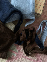 Load image into Gallery viewer, Bonnet No. 1 City Edition - ENGLISH