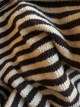 Load image into Gallery viewer, Sweater No. 32 - FRANÇAIS