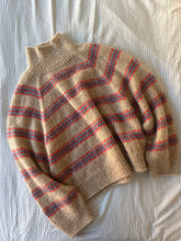 Load image into Gallery viewer, Norma Sweater - FRANÇAIS