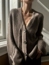 Load image into Gallery viewer, Cardigan No. 10 - FRANÇAIS