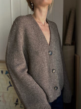 Load image into Gallery viewer, Cardigan No. 10 - FRANÇAIS