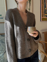 Load image into Gallery viewer, Cardigan No. 10 - FRANÇAIS