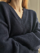 Load image into Gallery viewer, Sweater No. 30 V-neck - ENGLISH