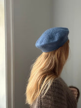 Load image into Gallery viewer, Beret No. 3 - FRANÇAIS