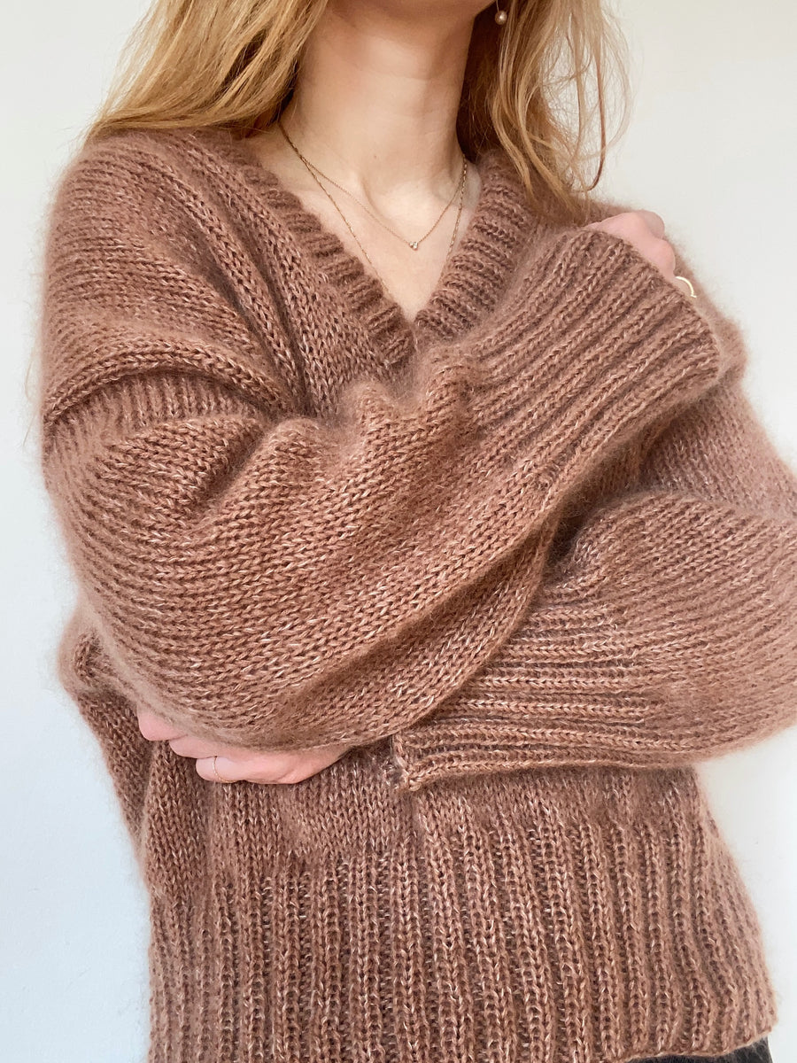 Sweater No. 14 V-neck - ENGLISH – • MY FAVOURITE THINGS • KNITWEAR