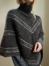 Load image into Gallery viewer, Norma Poncho - DEUTSCH