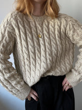 Load image into Gallery viewer, Sweater No. 29 - ESPAÑOL