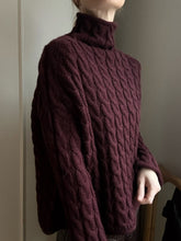 Load image into Gallery viewer, Sweater No. 31 - ENGLISH