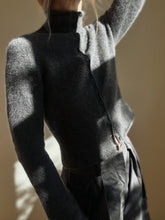 Load image into Gallery viewer, Blouse No. 5 - DEUTSCH