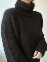 Load image into Gallery viewer, Sweater No. 11 light - ENGLISH