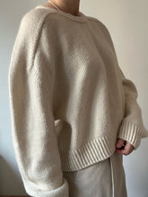 Load image into Gallery viewer, Sweater No. 26 - DEUTSCH