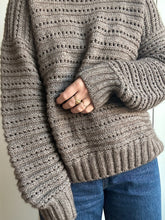 Load image into Gallery viewer, Sweater No. 27 - ENGLISH