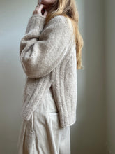 Load image into Gallery viewer, Sweater No. 33 - DEUTSCH