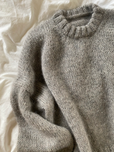 Load image into Gallery viewer, Sweater No. 14 - DEUTSCH