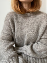 Load image into Gallery viewer, Sweater No. 14 - ESPAÑOL