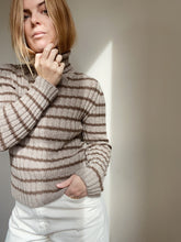 Load image into Gallery viewer, Sweater No. 16 - ENGLISH