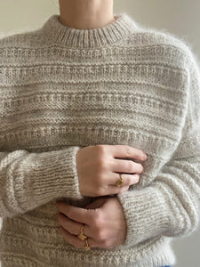 Sweater No. 18 - DEUTSCH