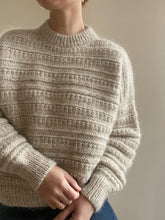 Load image into Gallery viewer, Sweater No. 18 - ENGLISH