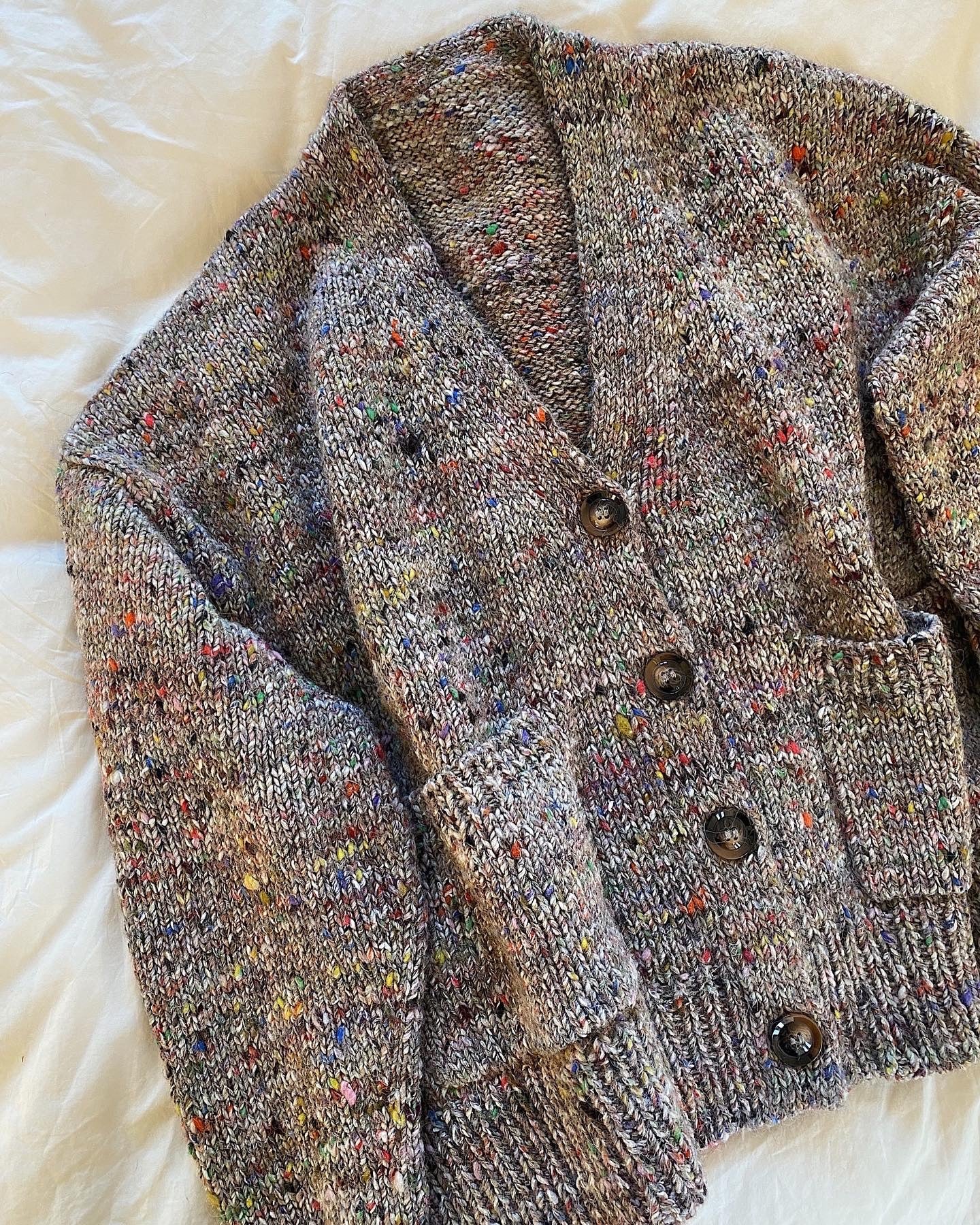 Cardigan No. 8 - Knitting Pattern in English – • MY FAVOURITE