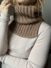 Load image into Gallery viewer, Nellie Neck Warmer - FRANÇAIS