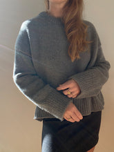 Load image into Gallery viewer, Sweater No. 23 - ENGLISH
