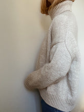 Load image into Gallery viewer, Sweater No. 11 - ESPAÑOL