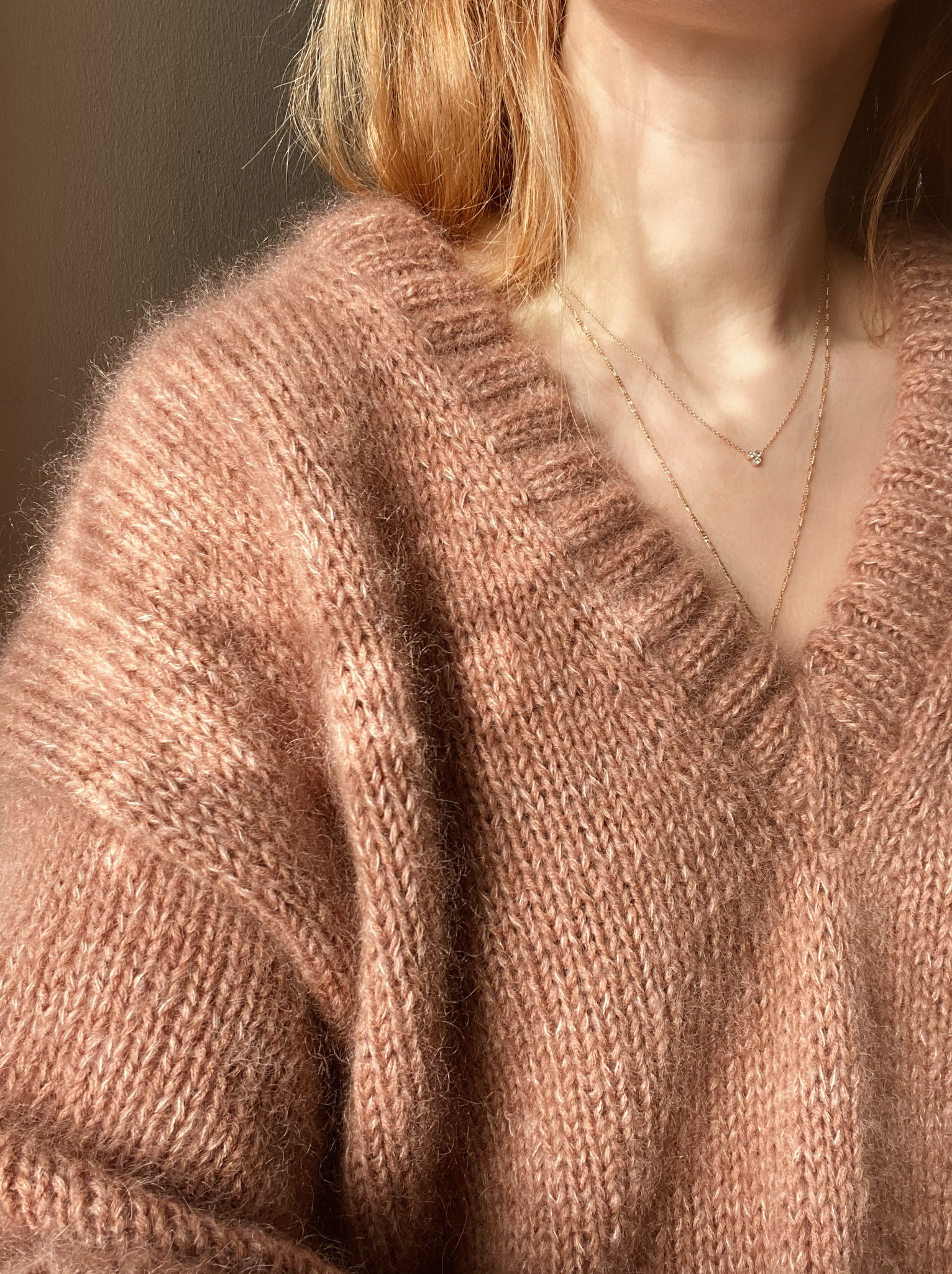 Sweater No. 14 V-neck - Knitting Pattern in English – MY FAVOURITE Sweater No. 14 V-neck - Knitting Pattern in English – MY FAVOURITE