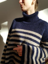 Load image into Gallery viewer, Sweater No. 17 - ENGLISH