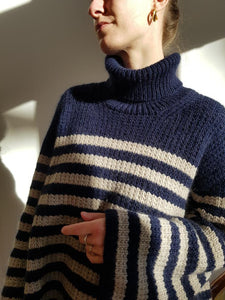 Sweater No. 17 - SVENSKA
