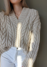 Load image into Gallery viewer, Sweater No. 20 - ESPAÑOL