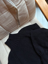 Load image into Gallery viewer, Sweater No. 9 light - NORSK